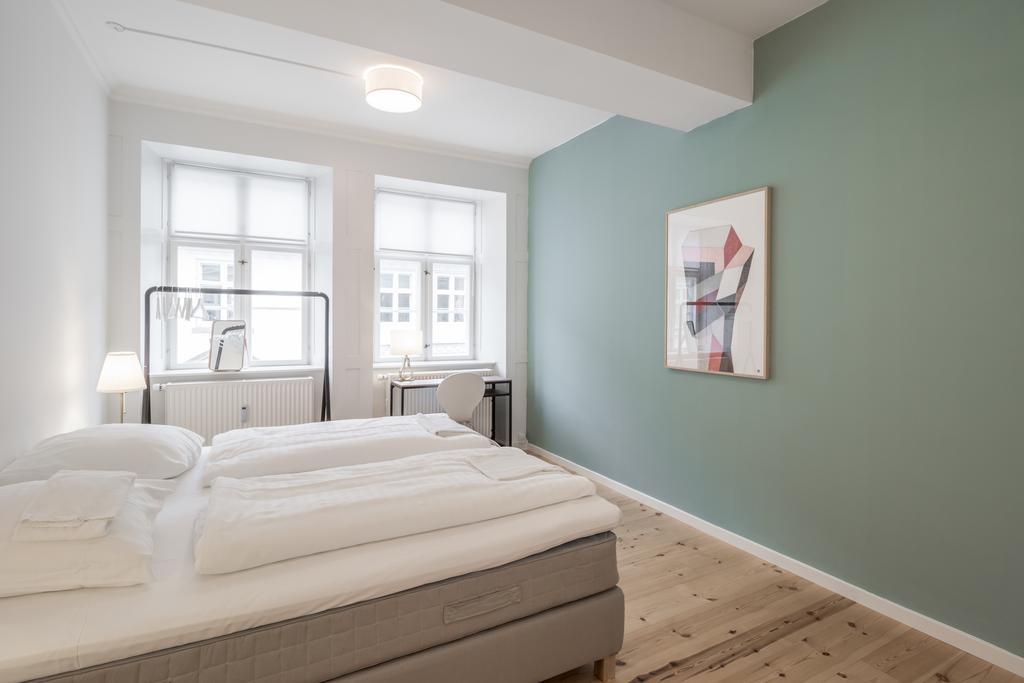 Spacious In Centre Leilighet *